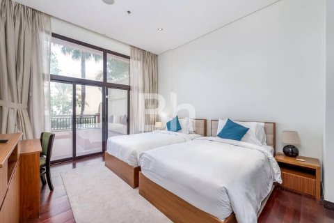 Hotel Apartment in Palm Jumeirah, Dubai 2 bedrooms, 142 sq.m. № 21793 - photo 14