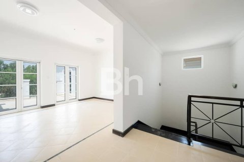 Villa en The Villa, Dubai, 4 dormitorios, 425 m², № 24930 - foto 15