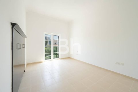 Villa en The Villa, Dubai, 4 dormitorios, 425 m², № 24930 - foto 13