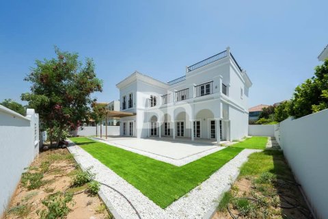 Villa en The Villa, Dubai, 4 dormitorios, 425 m², № 24930 - foto 1