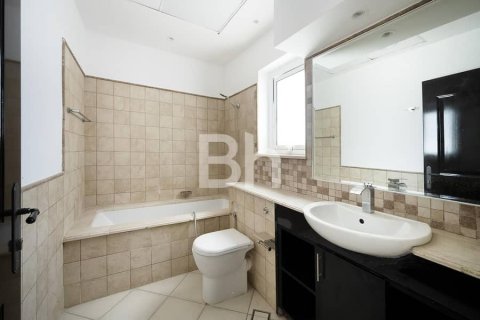 Villa en The Villa, Dubai, 4 dormitorios, 425 m², № 24930 - foto 8