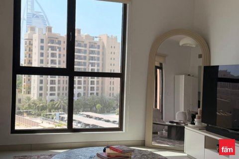 Apartment in Umm Suqeim, Dubai 1 bedroom, 68.2 sq.m. № 115074 - photo 4