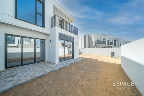 Villa à EMAAR South, Dubai South (Dubai World Central), Dubai, 4 chambres, 210 m², № 122476