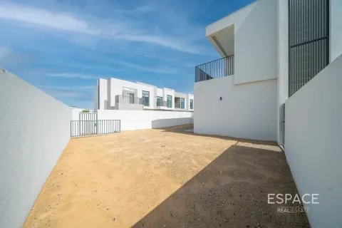 Villa in EMAAR South, Dubai South (Dubai World Central), Dubai 4 bedrooms, 210 sq.m. № 122476 - photo 16