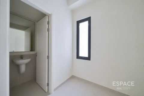 Villa in EMAAR South, Dubai South (Dubai World Central), Dubai 4 bedrooms, 210 sq.m. № 122476 - photo 18