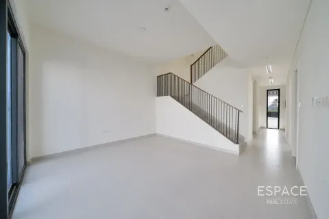 Villa in EMAAR South, Dubai South (Dubai World Central), Dubai 4 bedrooms, 210 sq.m. № 122476 - photo 8