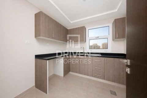 Apartment in Al Satwa, Dubai 2 bedrooms, 119.66 sq.m. № 134167 - photo 11