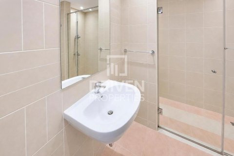 Townhouse in Jumeirah Village Circle, Dubai 2 bedrooms, 239.97 sq.m. № 134165 - photo 11