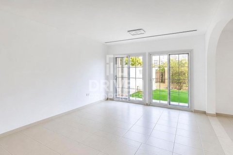 Townhouse in Jumeirah Village Circle, Dubai 2 bedrooms, 239.97 sq.m. № 134165 - photo 2