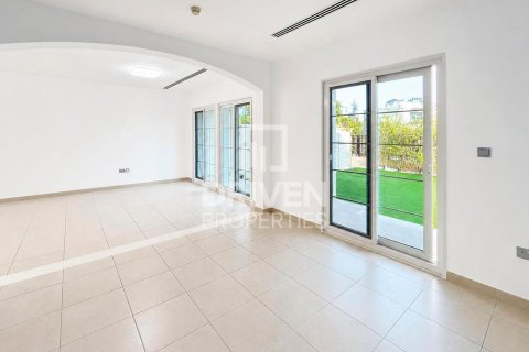 Townhouse in Jumeirah Village Circle, Dubai 2 bedrooms, 239.97 sq.m. № 134165 - photo 3