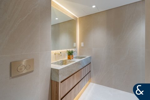 Appartement à Churchill Towers, Business Bay, Dubai, 2 chambres, 118 m², № 91469 - photo 13