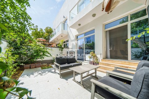 Villa in Jumeirah Village Triangle, Dubai 3 bedrooms, 152 sq.m. № 15154 - photo 16