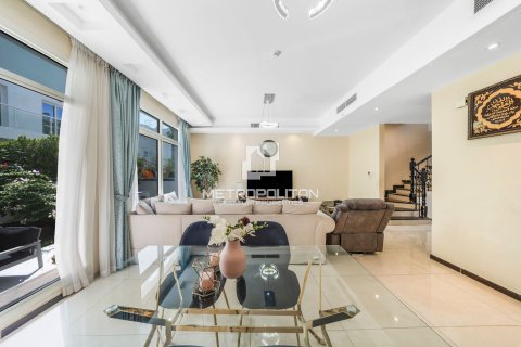 Villa in Jumeirah Village Triangle, Dubai 3 bedrooms, 152 sq.m. № 15154 - photo 7