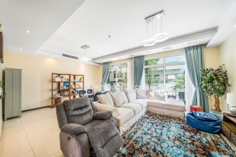 Villa in Jumeirah Village Triangle, Dubai 3 bedrooms, 152 sq.m. № 15154 - photo 14