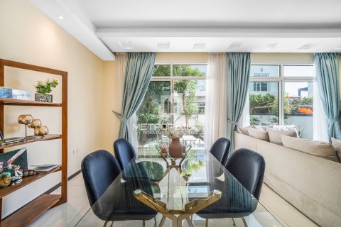 Villa in Jumeirah Village Triangle, Dubai 3 bedrooms, 152 sq.m. № 15154 - photo 6