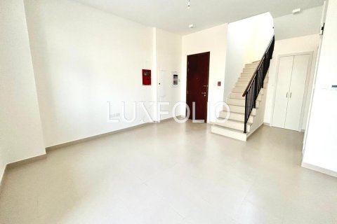 Adosado en Town Square, Dubai, 3 dormitorios, 188 m², № 46345 - foto 3