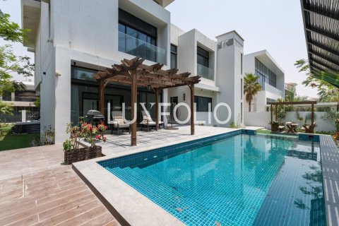 Villa in Dubai Hills, Dubai Hills Estate, Dubai 6 bedrooms, 1003 sq.m. № 46346 - photo 1