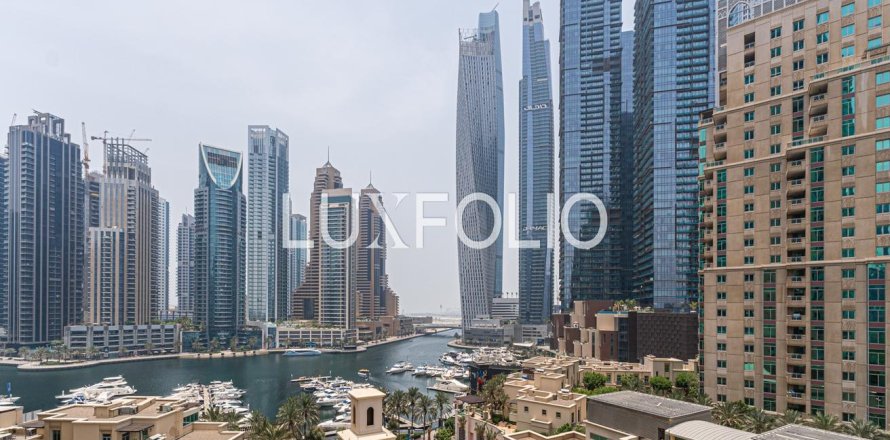 Apartment in Emaar 6 Towers, Dubai Marina, Dubai 2 bedrooms, 159 sq.m. № 46342