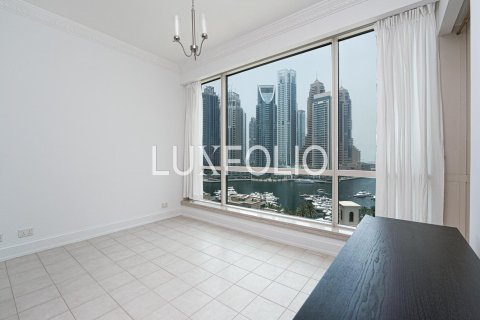 Apartment in Emaar 6 Towers, Dubai Marina, Dubai 2 bedrooms, 159 sq.m. № 46342 - photo 7
