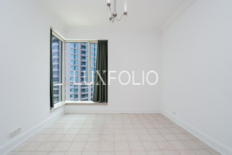 Apartment in Emaar 6 Towers, Dubai Marina, Dubai 2 bedrooms, 159 sq.m. № 46342 - photo 14