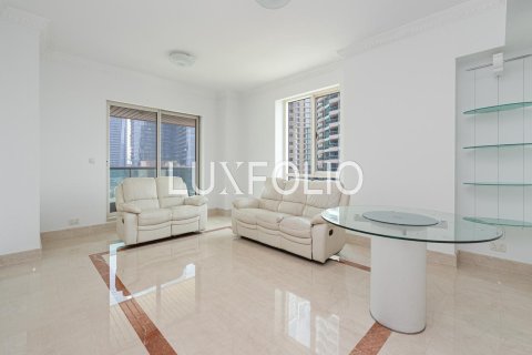 Apartment in Emaar 6 Towers, Dubai Marina, Dubai 2 bedrooms, 159 sq.m. № 46342 - photo 2