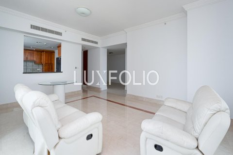 Apartment in Emaar 6 Towers, Dubai Marina, Dubai 2 bedrooms, 159 sq.m. № 46342 - photo 5