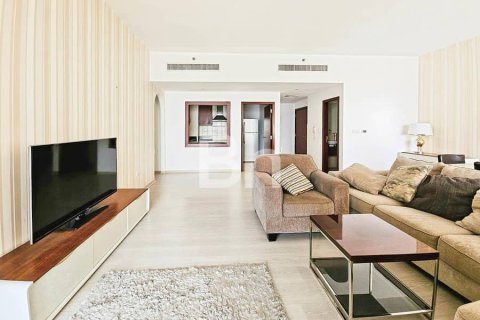 Apartment in Jumeirah Beach Residence, Dubai 2 bedrooms, 129 sq.m. № 56978 - photo 15