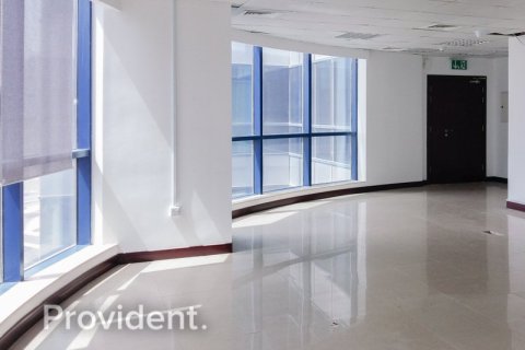 Office in Jumeirah Lake Towers, Dubai № 942 - photo 5