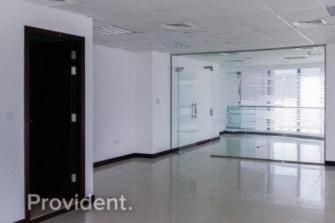 Office in Jumeirah Lake Towers, Dubai № 942 - photo 4