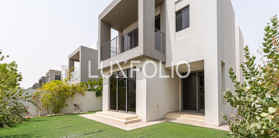 Villa in Sidra Villas, Dubai Hills Estate, Dubai 3 bedrooms, 400 sq.m. № 46426