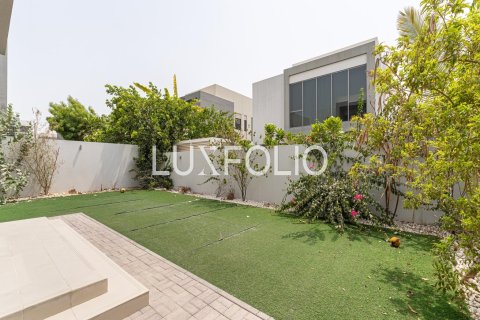 Villa in Sidra Villas, Dubai Hills Estate, Dubai 3 bedrooms, 400 sq.m. № 46426 - photo 18