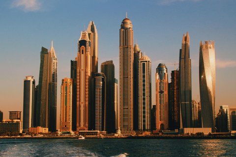 Office boom in Dubai: transaction volume jumped to AED 13.1 billion, setting an 11-year high