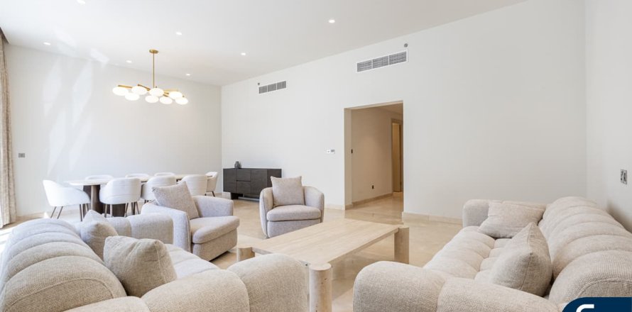 Villa à Dubai Marina, Dubai, 3 chambres, 811 m², № 75350