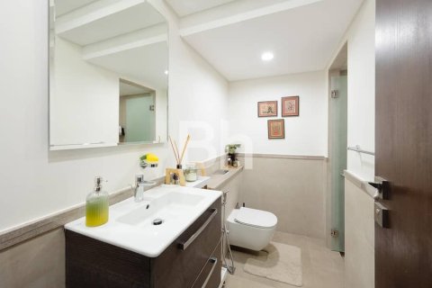 Adosado en Dubai Sports City, Dubai, 4 dormitorios, 332 m², № 24336 - foto 2
