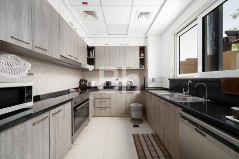 Adosado en Dubai Sports City, Dubai, 4 dormitorios, 332 m², № 24336 - foto 18