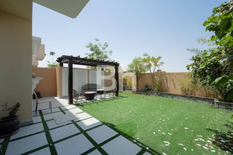 Adosado en Dubai Sports City, Dubai, 4 dormitorios, 332 m², № 24336 - foto 20