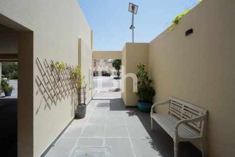 Adosado en Dubai Sports City, Dubai, 4 dormitorios, 332 m², № 24336 - foto 10
