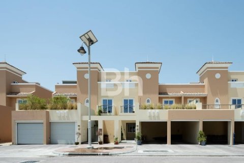 Adosado en Dubai Sports City, Dubai, 4 dormitorios, 332 m², № 24336 - foto 16