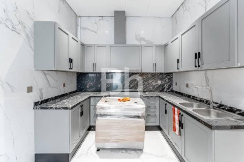 Снять в аренду виллу в Дубай Хилс Эстейт, Дубай: 5 спален, 1064м², № 24337 - фото 12