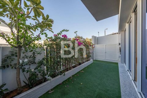 Adosado en Dubai Sports City, Dubai, 4 dormitorios, 275 m², № 24333 - foto 8