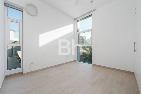 Adosado en Dubai Sports City, Dubai, 4 dormitorios, 275 m², № 24333 - foto 13