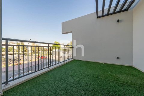 Adosado en Dubai Sports City, Dubai, 4 dormitorios, 275 m², № 24333 - foto 11