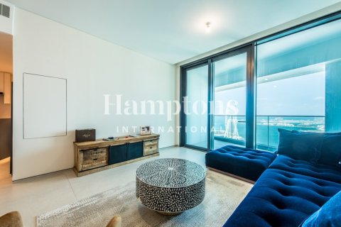 Apartment in Jumeirah Beach Residence, Dubai 3 bedrooms, 173.45 sq.m. № 112119