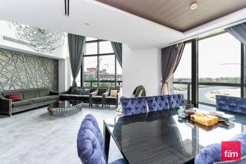 Снять в аренду квартиру в Дубае: 4 спальни, 264м², № 113805 - фото 4