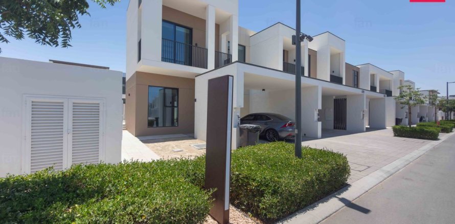 Вилла в Дубае, 4 спальни, 298.6м², № 113814