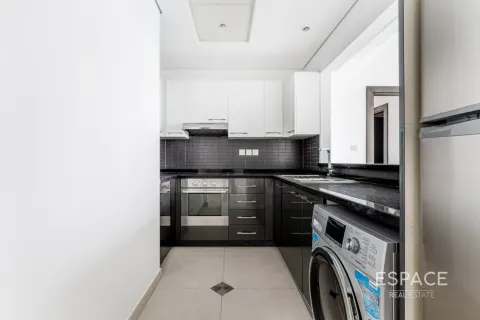 Apartment in Dubai Marina, Dubai 1 bedroom, 77 sq.m. № 61529 - photo 9