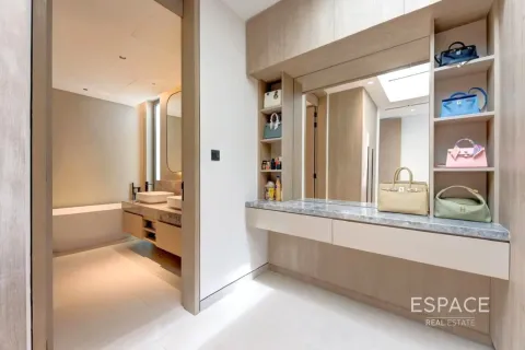 Villa in Tilal Al Ghaf, Dubai 4 bedrooms, 372 sq.m. № 61528 - photo 11