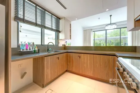 Villa in Tilal Al Ghaf, Dubai 4 bedrooms, 372 sq.m. № 61528 - photo 6