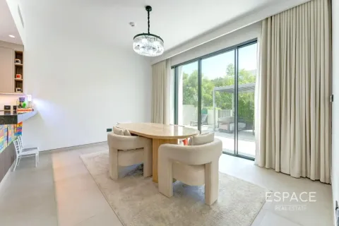 Villa in Tilal Al Ghaf, Dubai 4 bedrooms, 372 sq.m. № 61528 - photo 5