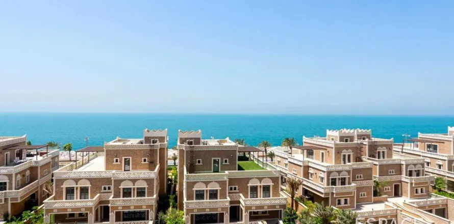 Apartamento en Palm Jumeirah, Dubai, 2 dormitorios, 177 m², № 61599